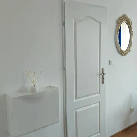 Δωμάτια σε οικογενειακή κατοικία Biala Perla House *